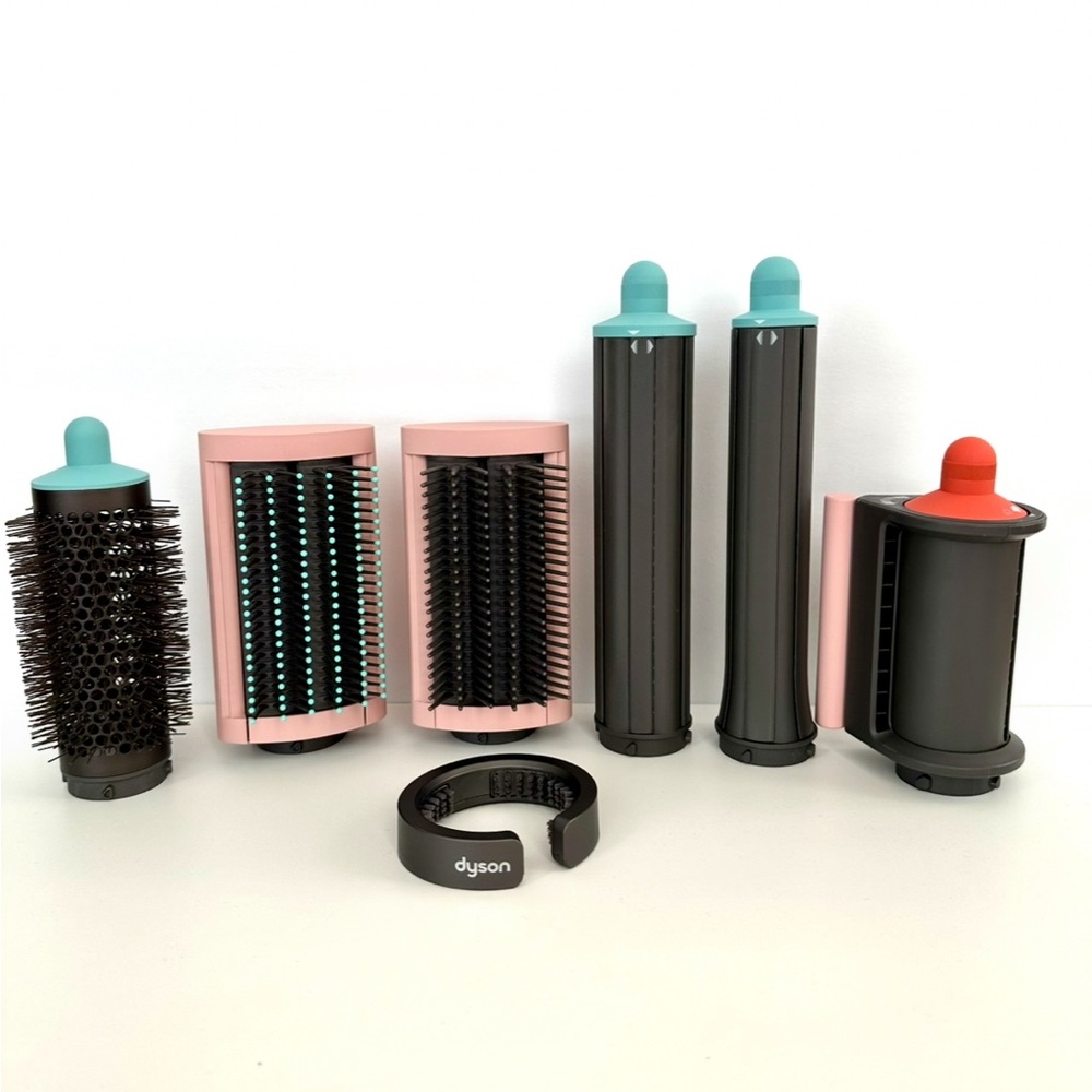 Upgraded Dyson Airwrap attachment set
(Long version)